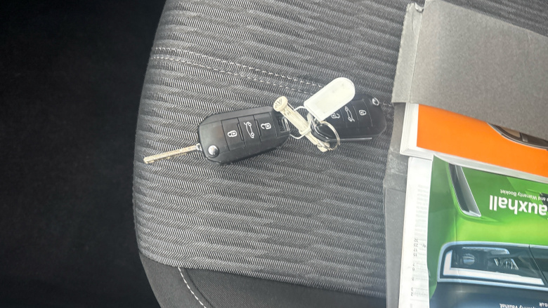 Vauxhall Corsa 1.2 Design 5dr Petrol Hatchback